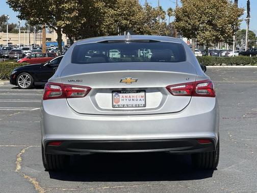 2022 Chevrolet Malibu FWD LT