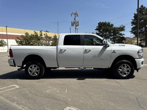 2024 RAM 2500 Laramie Crew Cab 4x4 6'4' Box
