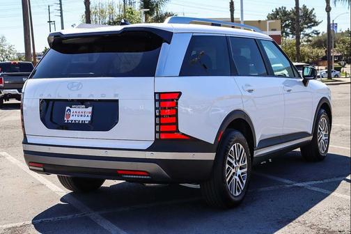 Creamy White Pearl 2026 Hyundai PALISADE SEL Premium