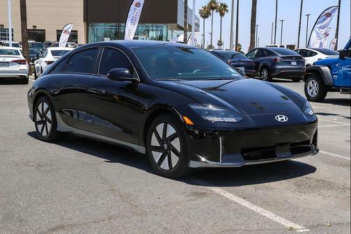 Onyx Black 2025 Hyundai IONIQ 6 SE