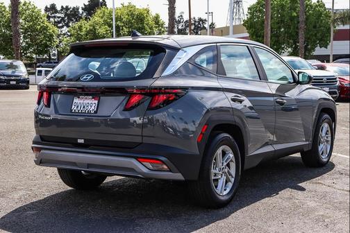 Hampton Gray 2025 Hyundai TUCSON SE