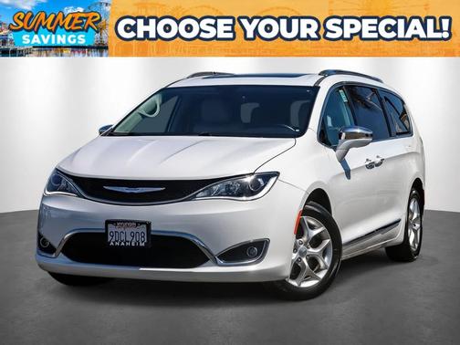 Bright White Clearcoat 2019 Chrysler Pacifica Limited