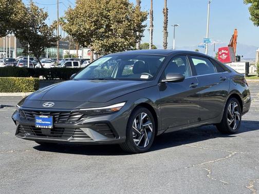 2025 Hyundai ELANTRA SEL