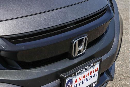 Modern Steel Metallic 2019 Honda Civic EX-L