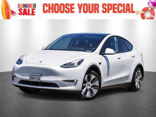 White 2022 Tesla Model Y Long Range Dual Motor All-Wheel Drive