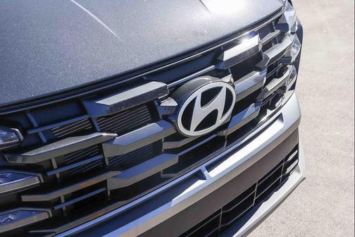Ecotronic Gray 2026 Hyundai TUCSON SE