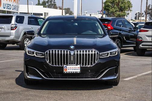 Black Sapphire Metallic 2021 BMW 740 740i