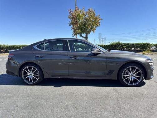 2023 Genesis G70 2.0T AWD