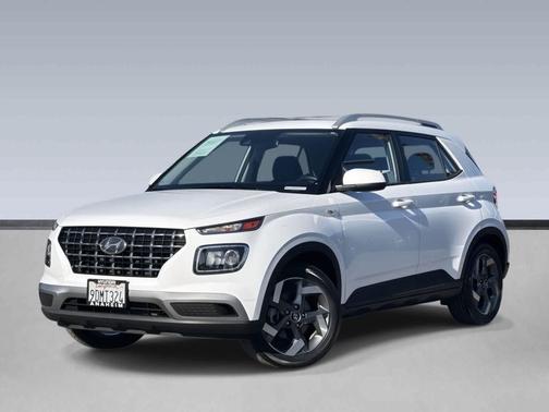 2022 Hyundai VENUE SEL