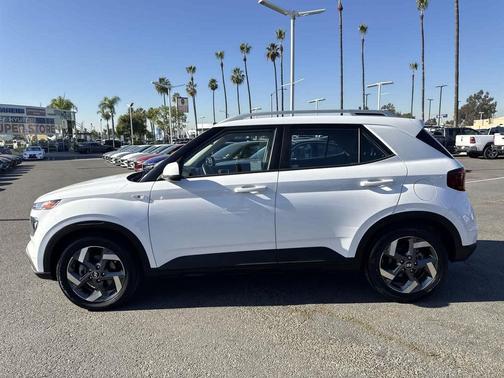 2022 Hyundai VENUE SEL