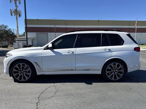 2022 BMW X7 xDrive40i