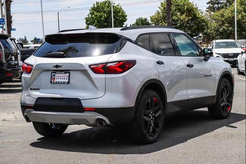 Silver Ice Metallic 2020 Chevrolet Blazer 3LT