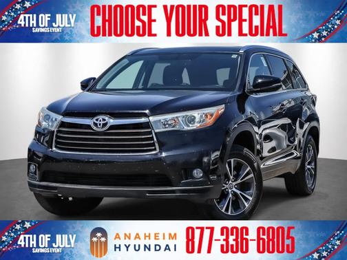 Midnight Black Metallic 2016 Toyota Highlander XLE
