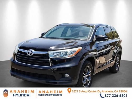 Midnight Black Metallic 2016 Toyota Highlander XLE