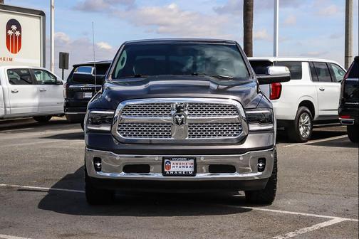 Granite Crystal Metallic Clearcoat 2017 RAM 1500 Laramie