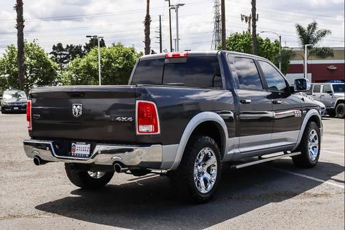 Granite Crystal Metallic Clearcoat 2017 RAM 1500 Laramie