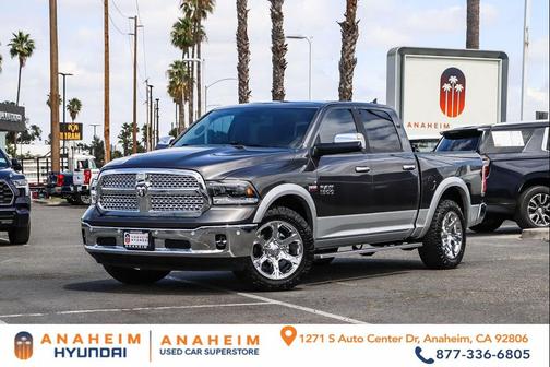 Granite Crystal Metallic Clearcoat 2017 RAM 1500 Laramie