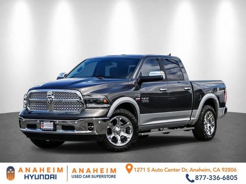 Granite Crystal Metallic Clearcoat 2017 RAM 1500 Laramie