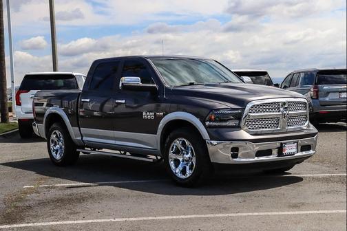 Granite Crystal Metallic Clearcoat 2017 RAM 1500 Laramie