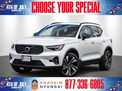 White 2023 Volvo XC40 B5 Ultimate Dark Theme