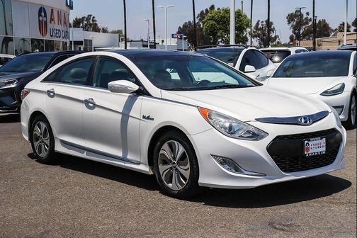 Diamond White Pearl 2015 Hyundai SONATA Hybrid Limited