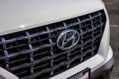 Lunar White 2026 Hyundai VENUE SEL