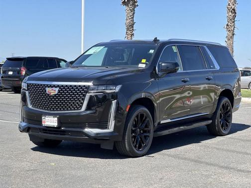 2023 Cadillac Escalade ESV Luxury