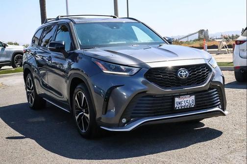 Magnetic Gray Metallic 2021 Toyota Highlander XSE