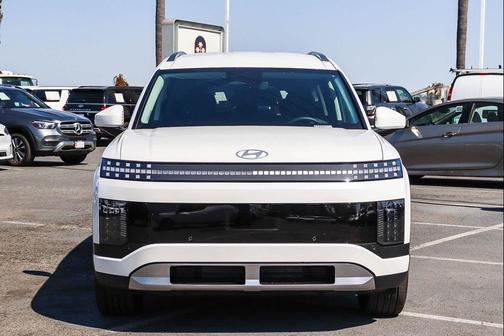 Snow White Pearl 2026 Hyundai IONIQ 9 SE