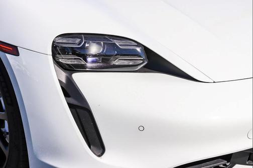 2021 Porsche Taycan Turbo