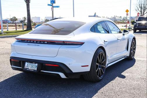 2021 Porsche Taycan Turbo