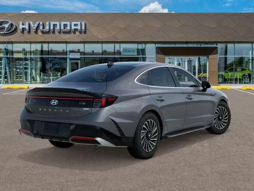 2026 Hyundai SONATA Hybrid SE