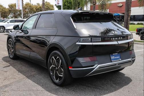 Abyss Black 2024 Hyundai IONIQ 5 SE