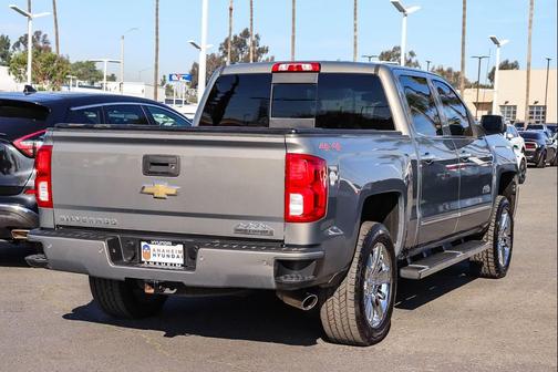 2017 Chevrolet Silverado 1500 High Country