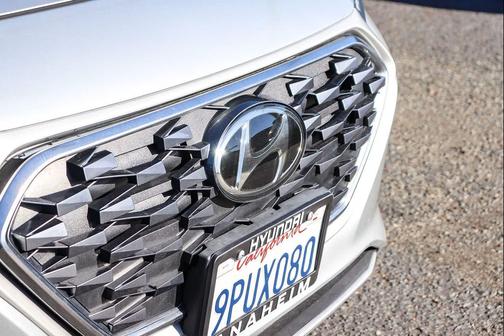 2022 Hyundai IONIQ Plug-In Hybrid SE