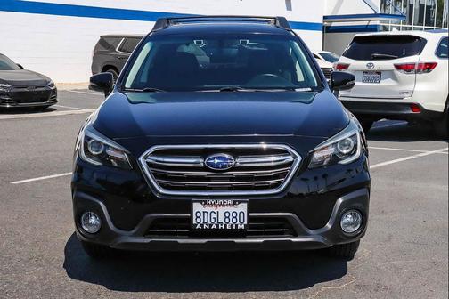 Crystal Black Silica 2018 Subaru Outback 3.6R Limited