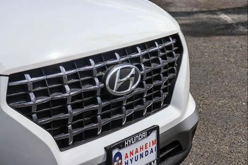 Lunar White 2026 Hyundai VENUE SEL