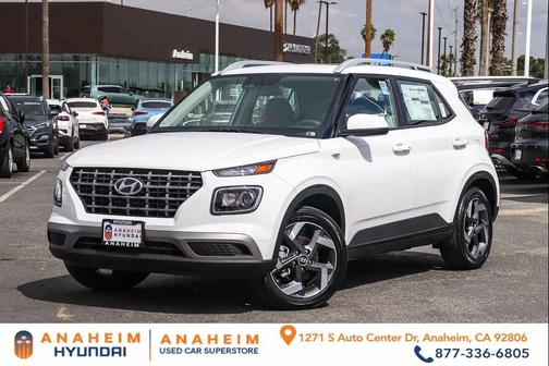 Lunar White 2026 Hyundai VENUE SEL