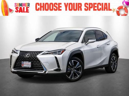 Eminent White Pearl 2022 Lexus UX 200 Base