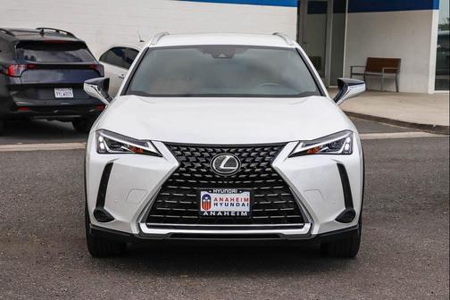 Eminent White Pearl 2022 Lexus UX 200 Base