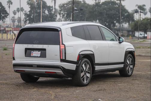 2026 Hyundai IONIQ 9 SEL