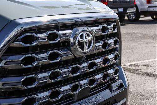 2024 Toyota Tundra Platinum