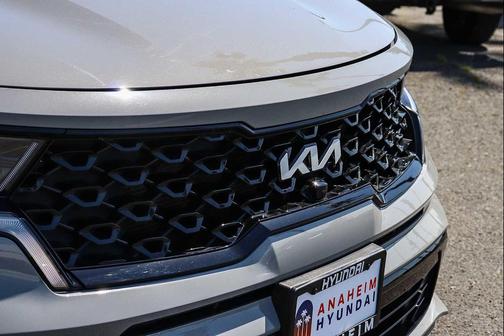 Wolf Gray 2022 Kia Sorento SX