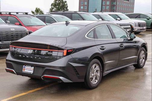 2026 Hyundai SONATA SE