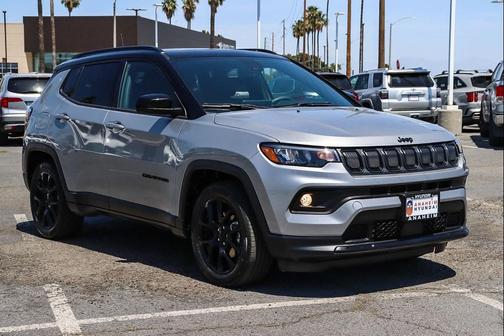 Billet Silver Metallic Clearcoat 2022 Jeep Compass Latitude