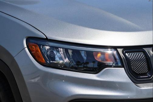 Billet Silver Metallic Clearcoat 2022 Jeep Compass Latitude