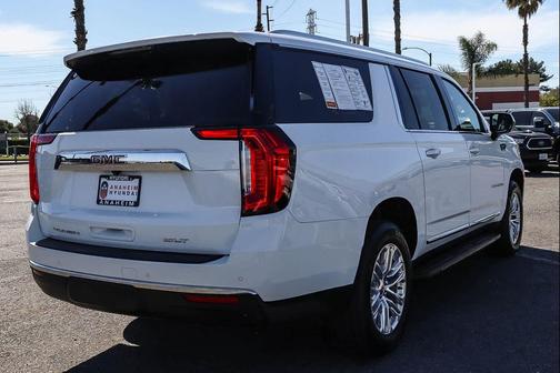 2024 GMC Yukon XL SLT