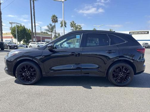 2024 Ford Escape ST-Line Elite