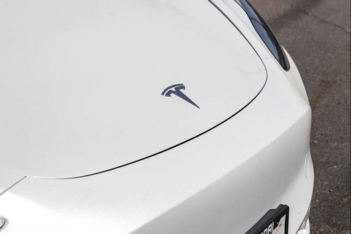 White 2021 Tesla Model Y Performance Dual Motor All-Wheel Drive