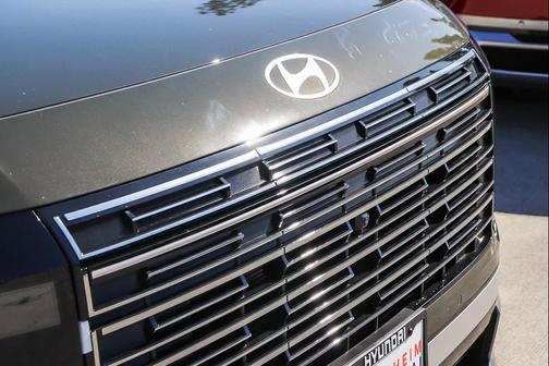 Titan Charcoal Pearl 2026 Hyundai PALISADE Limited